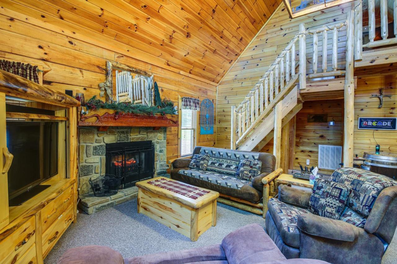Sevierville Cabin With Wraparound Deck And Lake Access Экстерьер фото