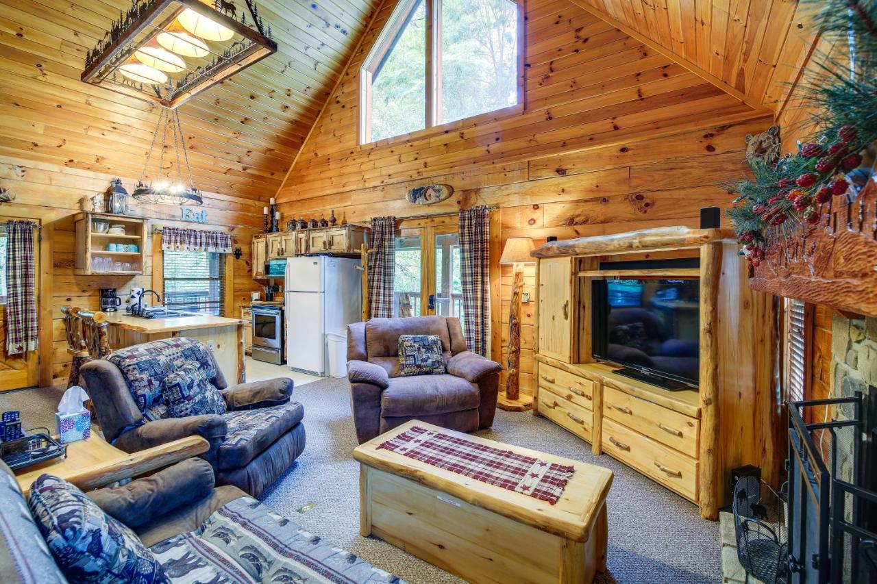 Sevierville Cabin With Wraparound Deck And Lake Access Экстерьер фото