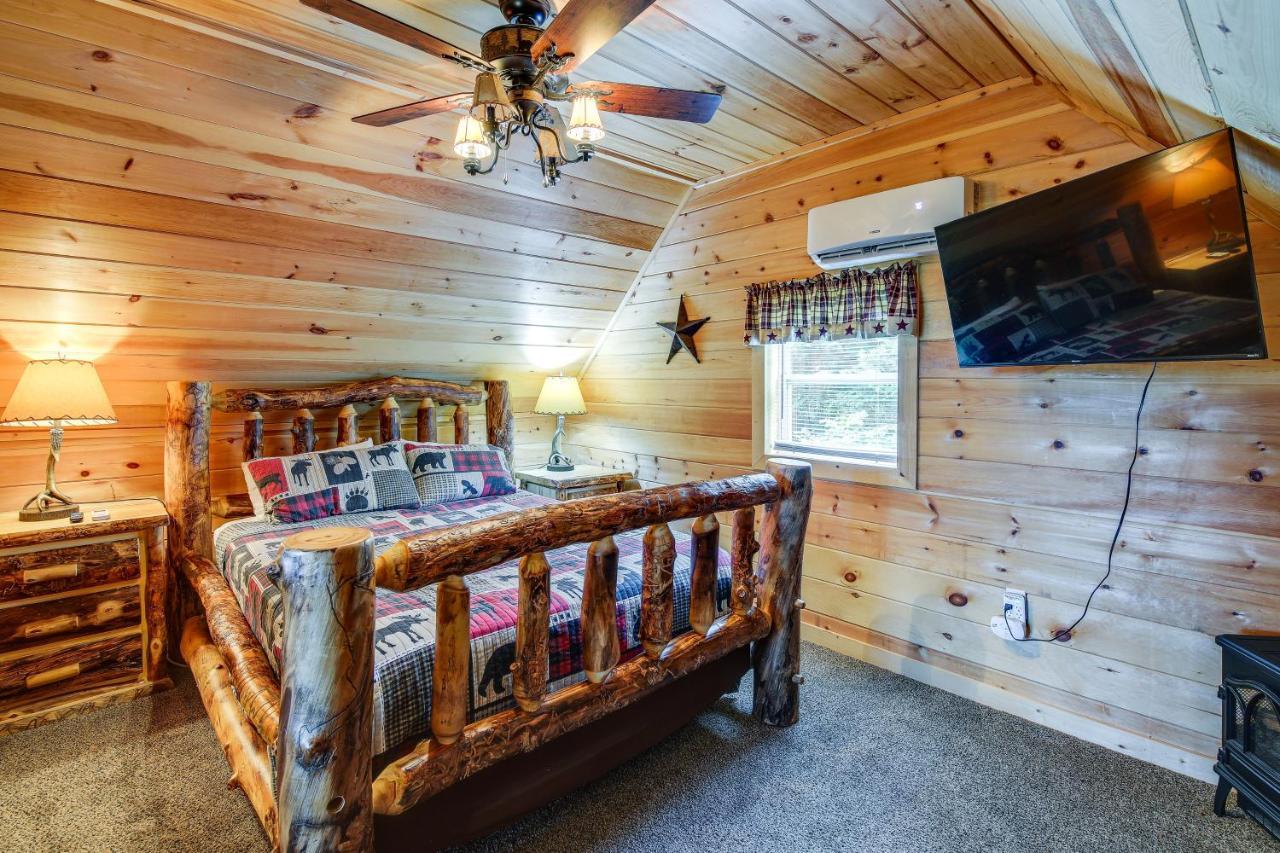 Sevierville Cabin With Wraparound Deck And Lake Access Экстерьер фото