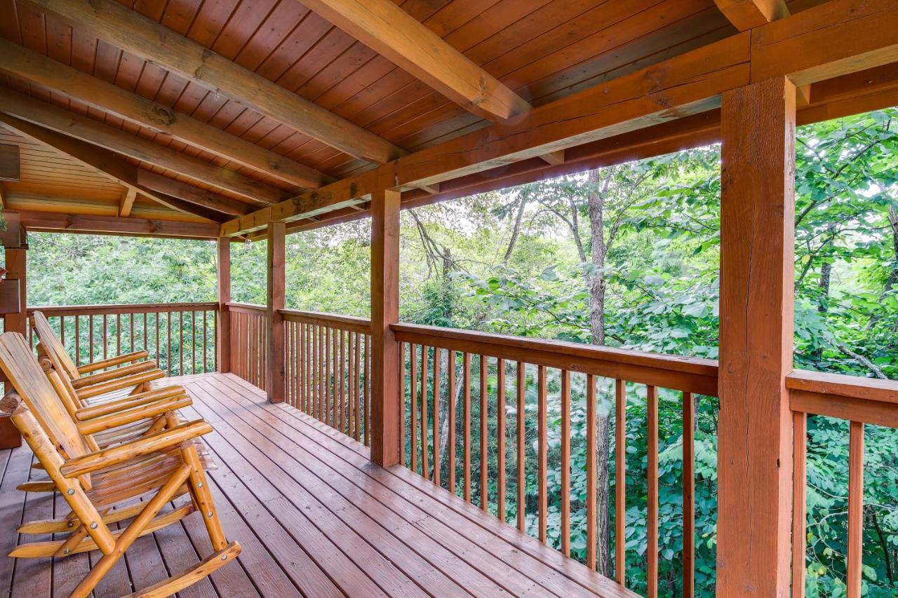 Sevierville Cabin With Wraparound Deck And Lake Access Экстерьер фото